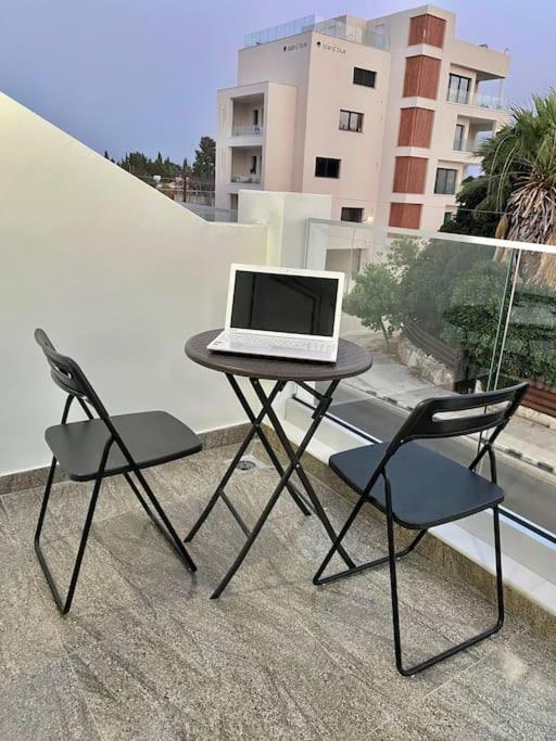 דירות Paphos Ev Zin - Modern, Cozy, 1 Bed, Pool, 2 Balconies, A105 מראה חיצוני תמונה